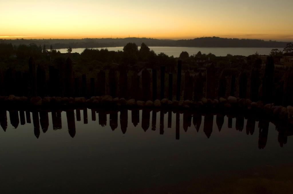 Arrebol Patagonia Hotel プエルト・バラス エクステリア 写真