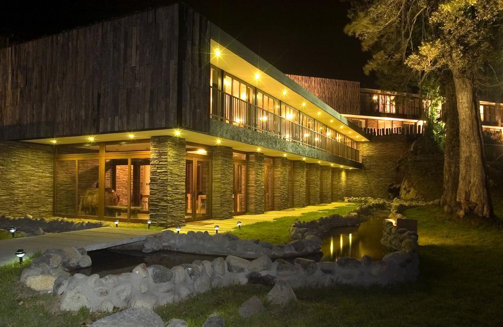 Arrebol Patagonia Hotel プエルト・バラス エクステリア 写真